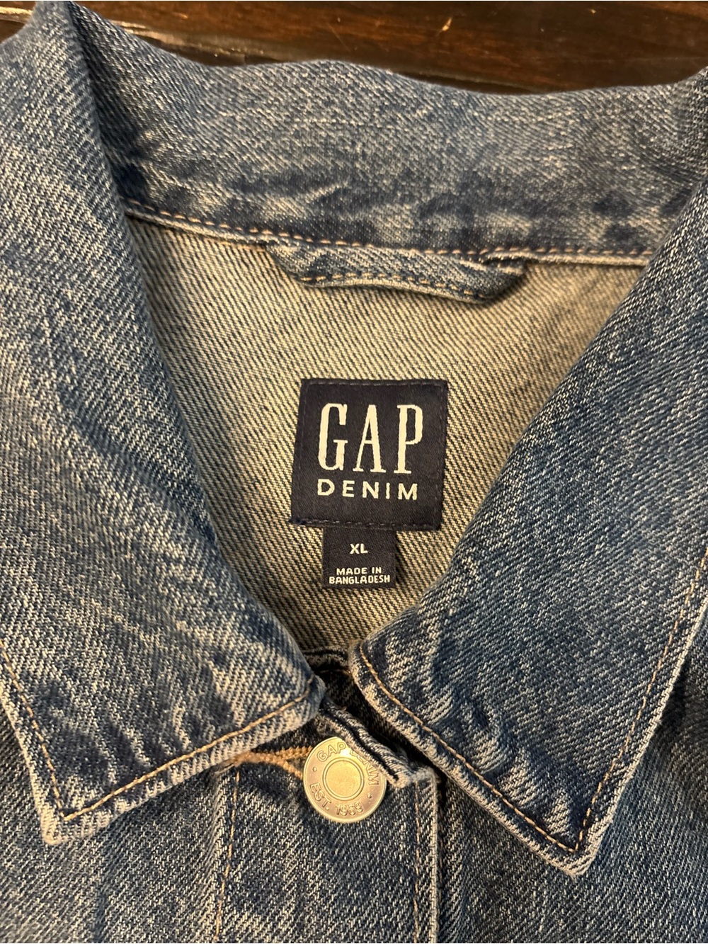 Gap Denim Jacket in Medium Blue women’s size XL - Picture 2 of 7